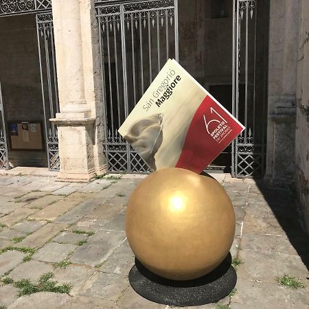 Centralhouse Spoleto Bagian luar foto